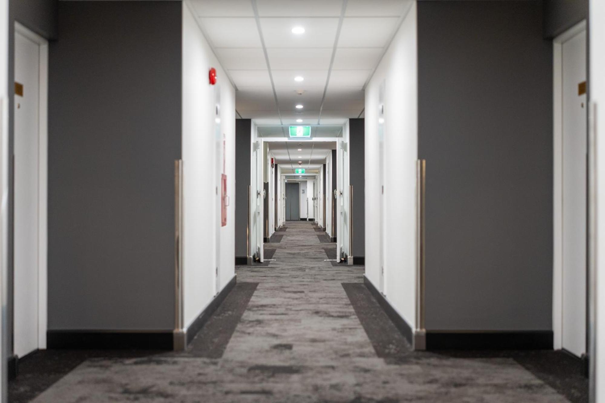 Hotel Armitage And Conference Centre ตาอูรังกา ภายนอก รูปภาพ
