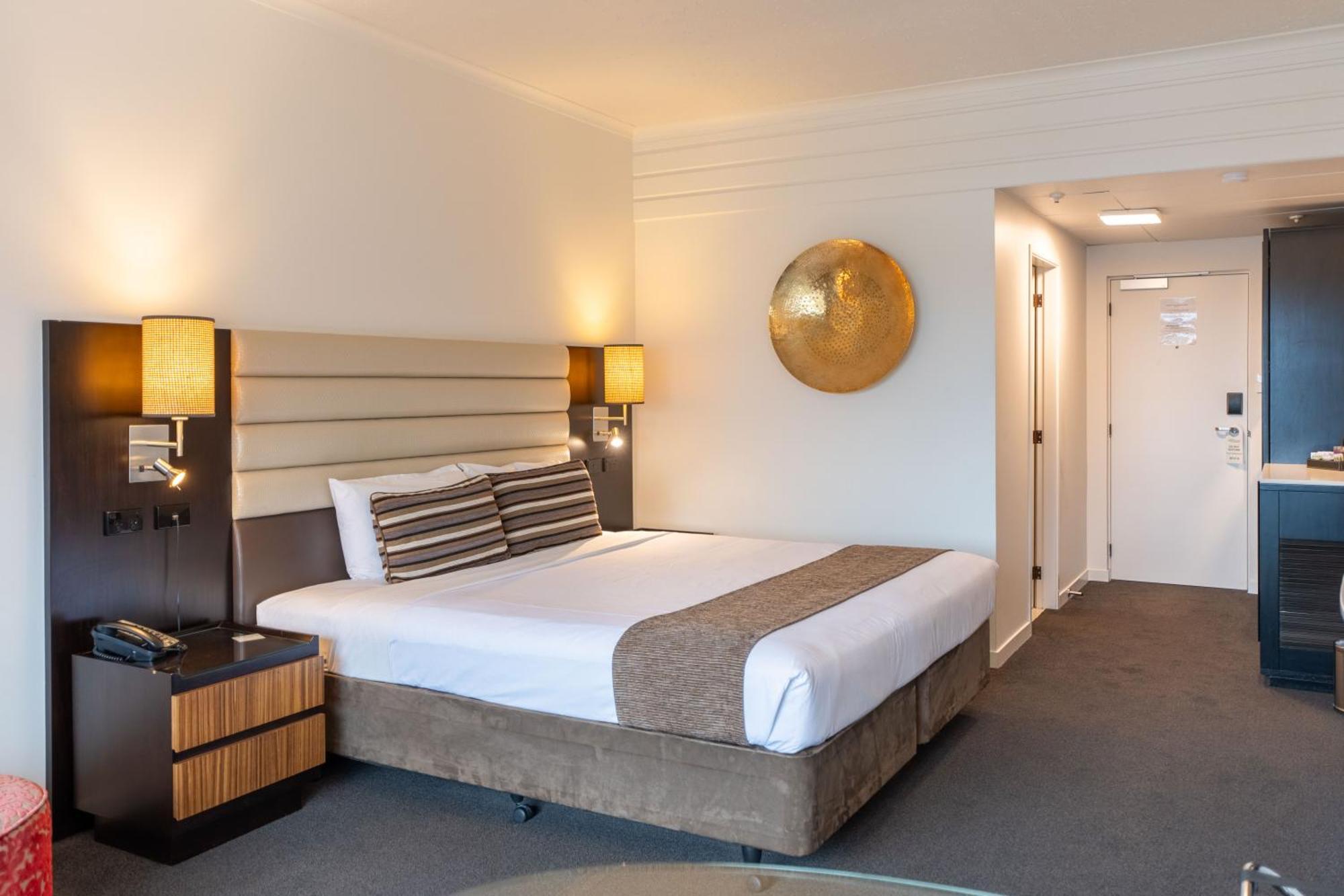 Hotel Armitage And Conference Centre ตาอูรังกา ภายนอก รูปภาพ