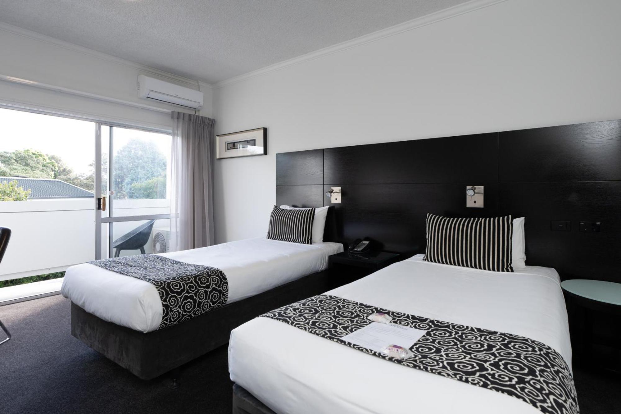 Hotel Armitage And Conference Centre ตาอูรังกา ภายนอก รูปภาพ