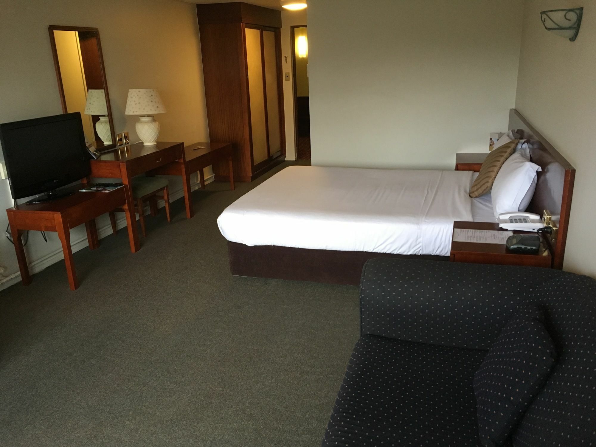 Hotel Armitage And Conference Centre ตาอูรังกา ภายนอก รูปภาพ